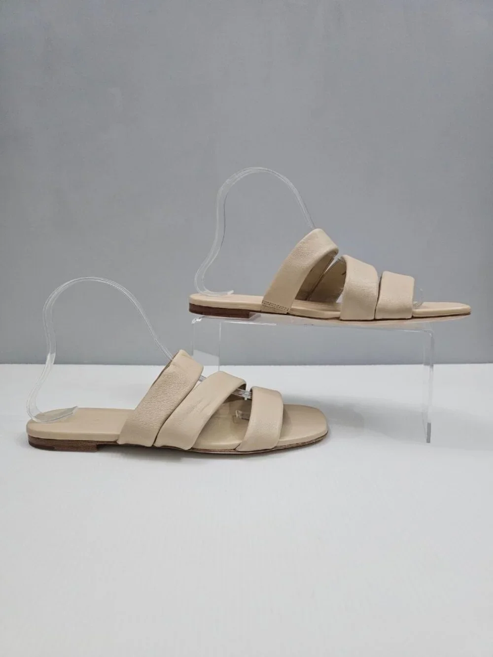 Vince Dallas Flat Slide Sandal Womens 9.5 Beige Leather Triple Strap Square Toe